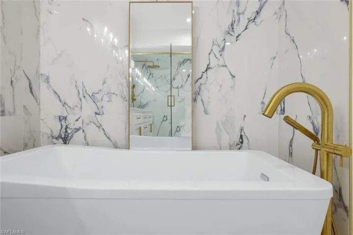 2148  Paget  CIR, Naples, FL 34112