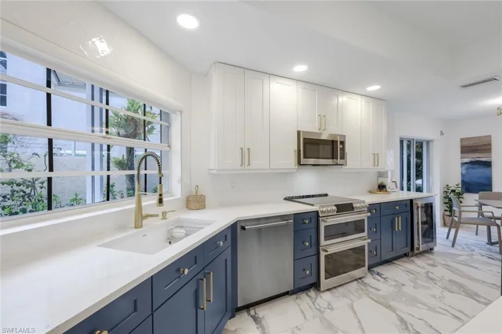 2148  Paget  CIR, Naples, FL 34112