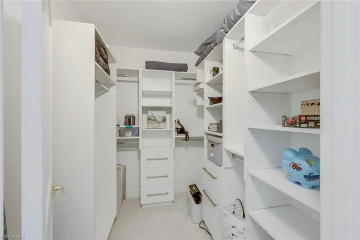 2148  Paget  CIR, Naples, FL 34112