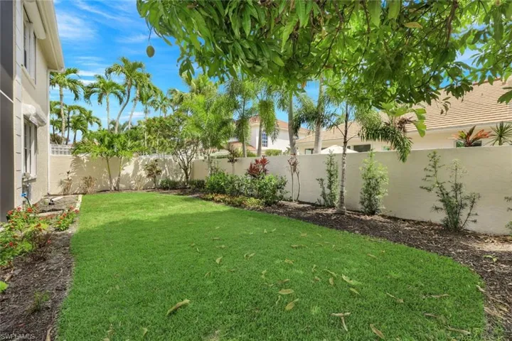 2148  Paget  CIR, Naples, FL 34112