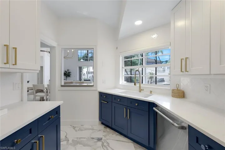 2148  Paget  CIR, Naples, FL 34112