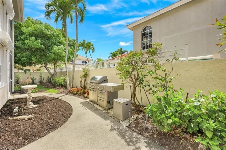 2148  Paget  CIR, Naples, FL 34112