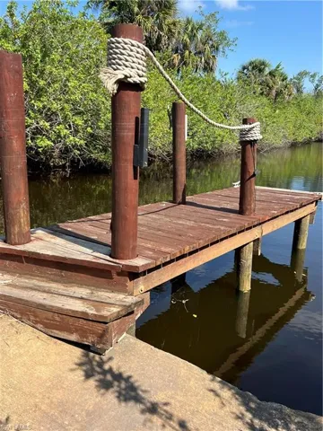 Private Boat Launch Area Dock with daily parking.