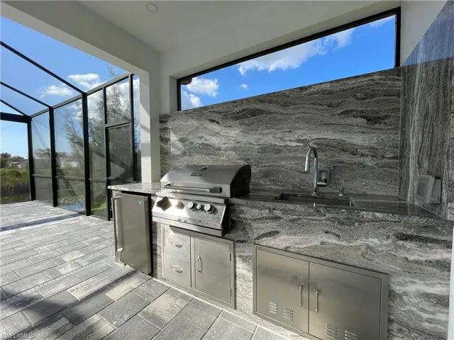 *Added in Oct 2024* Outdoor Grill, Fridge, Sink and Granite