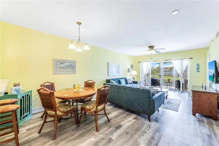 7822 Great Heron Way 206, Naples, Florida 34104