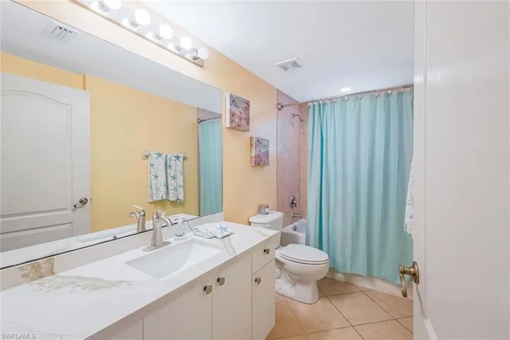 7822 Great Heron Way 206, Naples, Florida 34104