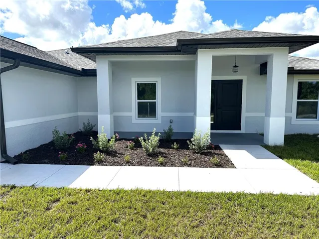 2913  26th W ST, Lehigh Acres, FL 33971