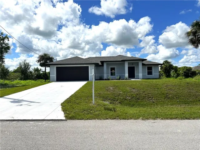 2913  26th W ST, Lehigh Acres, FL 33971