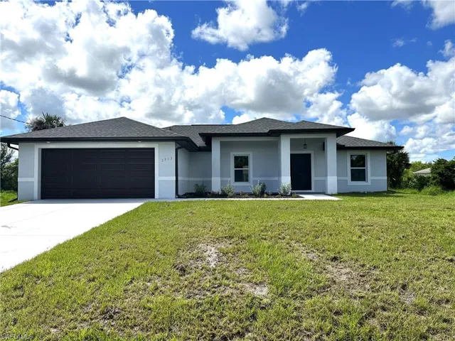 2913  26th W ST, Lehigh Acres, FL 33971