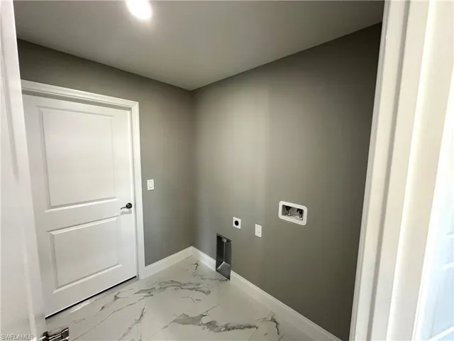 2913  26th W ST, Lehigh Acres, FL 33971