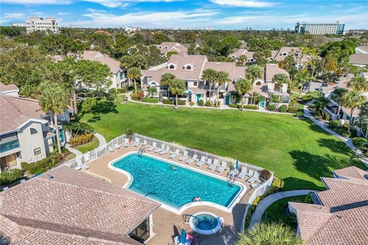 Community Pool & Spa