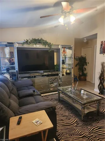 2826  Economy  ST, Fort Myers, FL 33916