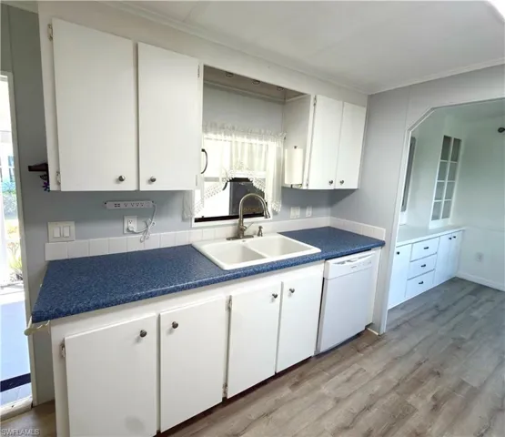 115 Calais Ct, Naples, Florida 34112