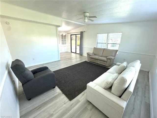 115 Calais Ct, Naples, Florida 34112
