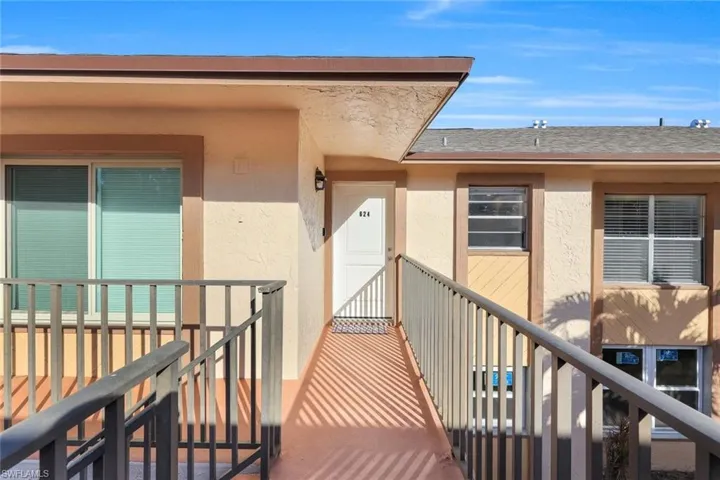 16881 Davis Rd 624, Fort Myers, Florida 33908