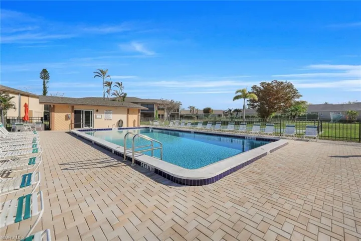 16881 Davis Rd 624, Fort Myers, Florida 33908