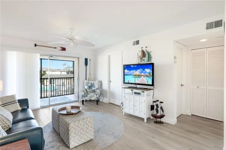 16881 Davis Rd 624, Fort Myers, Florida 33908