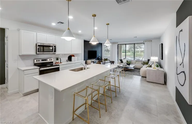 Alder model home photos. Options may vary for this home.