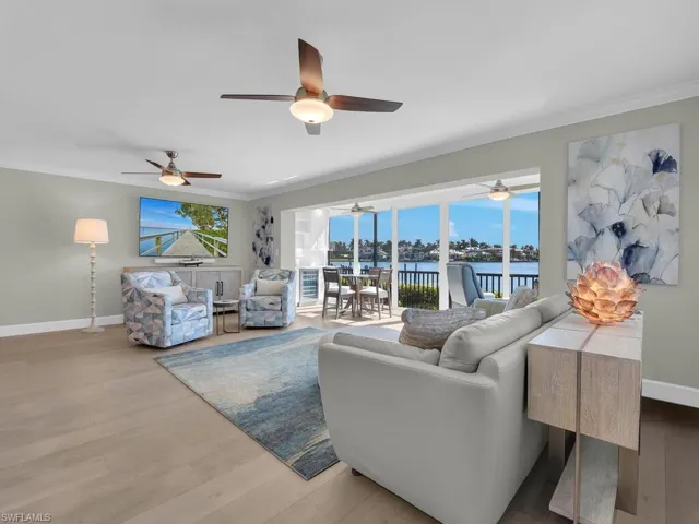 222 Harbour Dr 103, Naples, Florida 34103