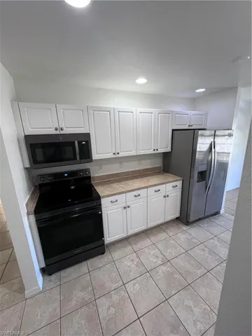 1066 Barnett St E, Lehigh Acres, Florida 33974