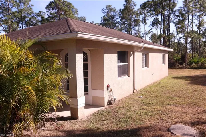 1066 Barnett St E, Lehigh Acres, Florida 33974