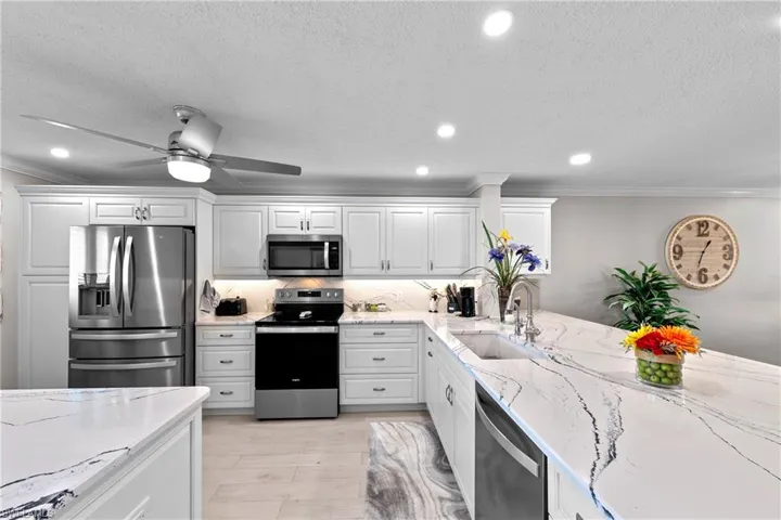 4309 Mariner Way 405, Fort Myers, Florida 33919