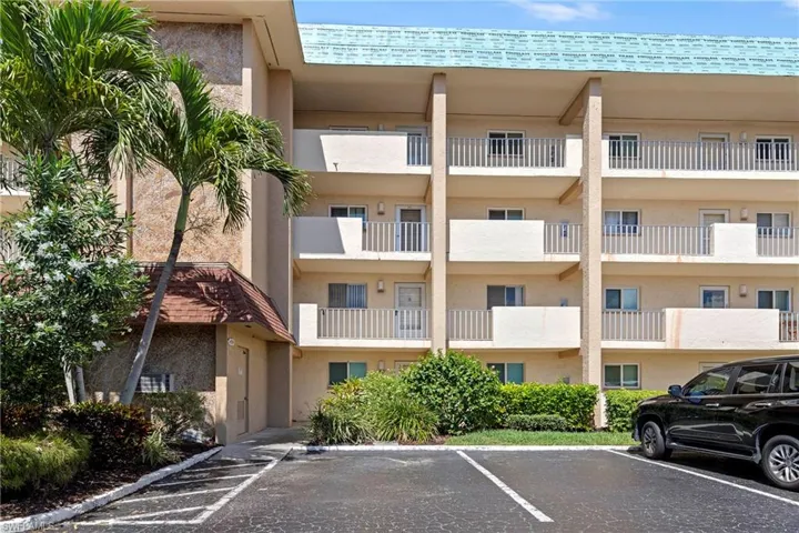 4309 Mariner Way 405, Fort Myers, Florida 33919