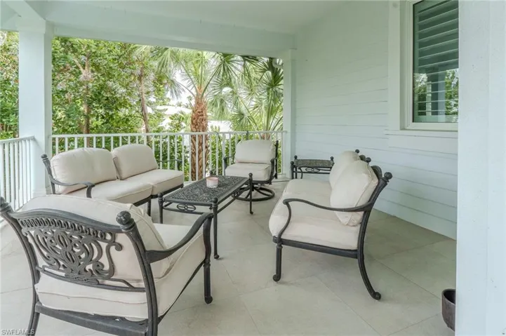 Talk about peace & quiet, privacy and room to put your feet up