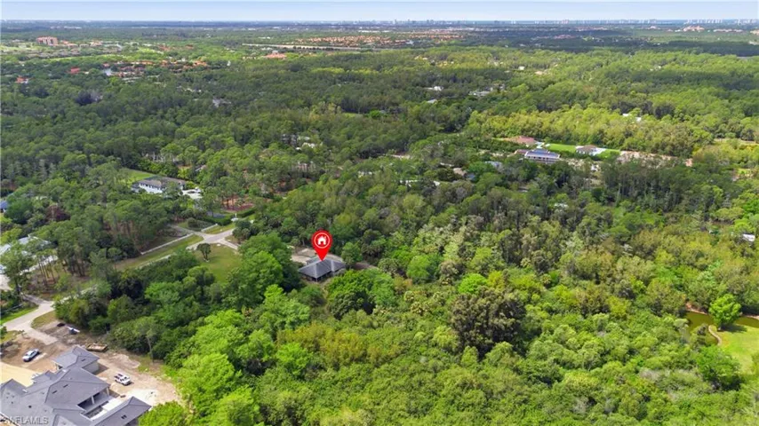 5681  Bur Oaks  LN, Naples, FL 34119