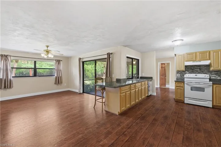 5681  Bur Oaks  LN, Naples, FL 34119