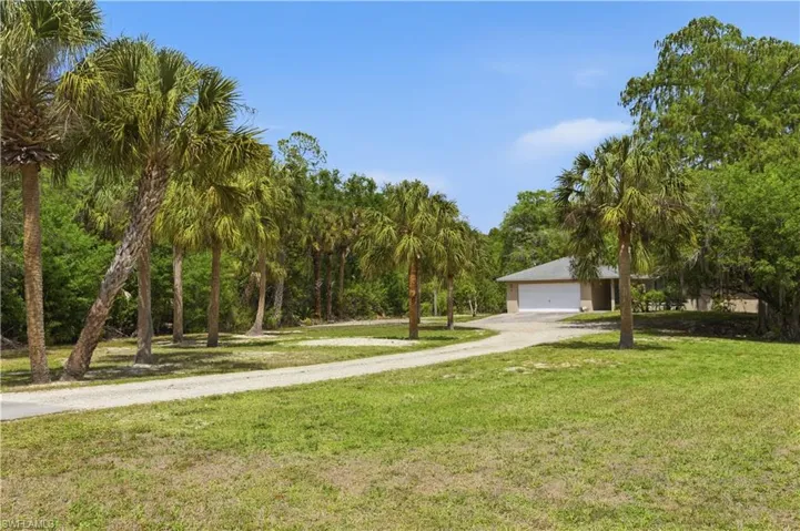 5681  Bur Oaks  LN, Naples, FL 34119