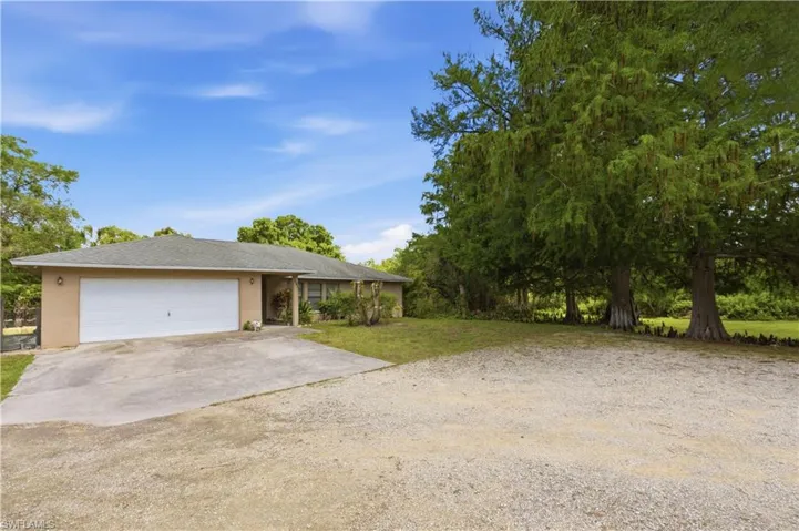 5681  Bur Oaks  LN, Naples, FL 34119