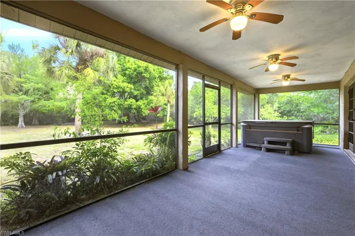 5681  Bur Oaks  LN, Naples, FL 34119