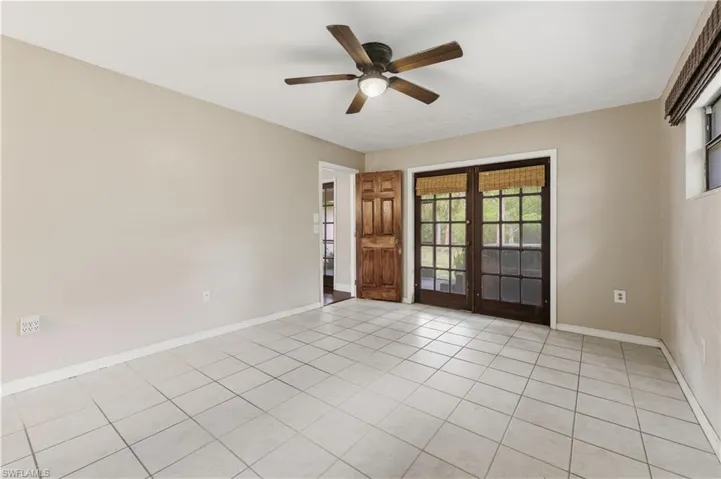 5681  Bur Oaks  LN, Naples, FL 34119