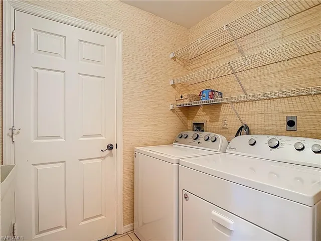 2181 Rio Nuevo Dr, North Fort Myers, Florida 33917