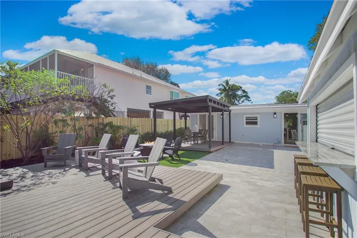 1308  Grand Canal  DR, Naples, FL 34110