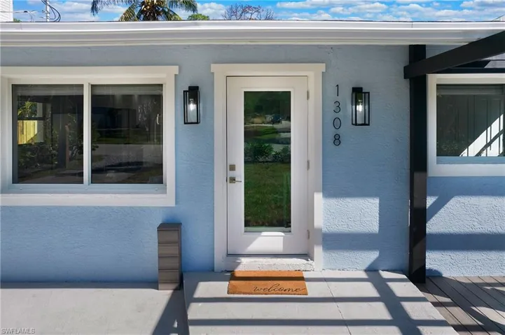 1308  Grand Canal  DR, Naples, FL 34110