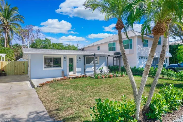 1308  Grand Canal  DR, Naples, FL 34110