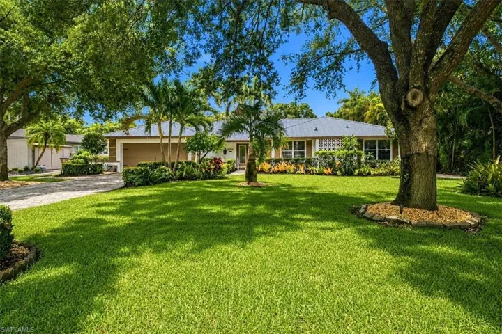 Huge yard, almost 1/2 acre