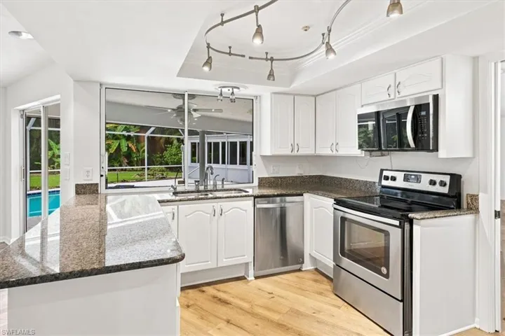 Granite counters and SS appliances