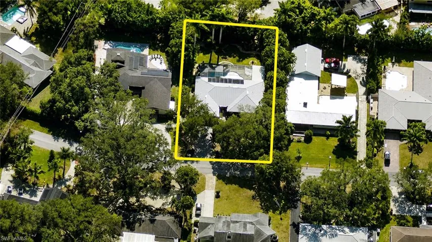 1364 Shadow Ln, Fort Myers, Florida 33901
