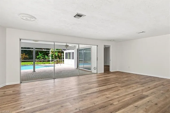 1364 Shadow Ln, Fort Myers, Florida 33901