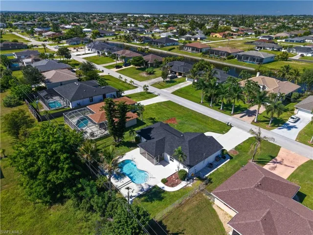 1424 Sw 28th Ter, Cape Coral, Florida 33914