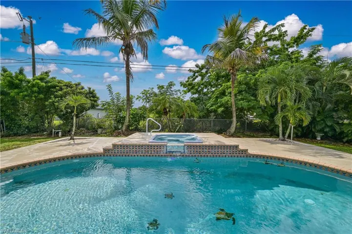 1424 Sw 28th Ter, Cape Coral, Florida 33914