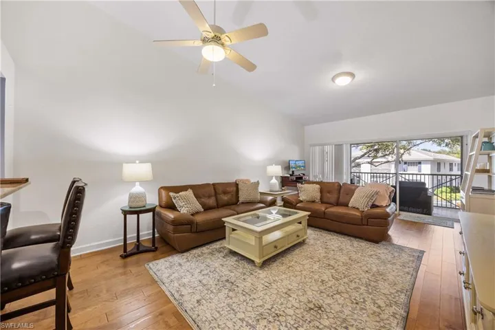 7050  Barrington  CIR, Naples, FL 34108