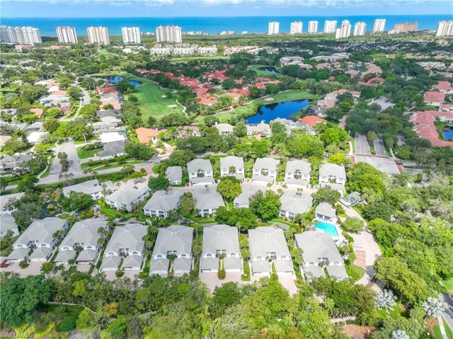 7050  Barrington  CIR, Naples, FL 34108