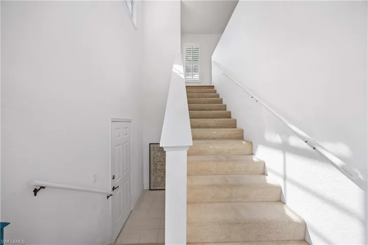 7050  Barrington  CIR, Naples, FL 34108