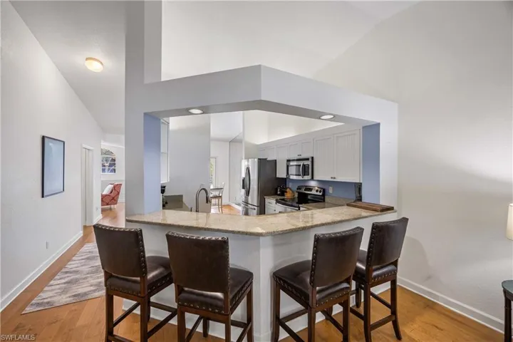 7050  Barrington  CIR, Naples, FL 34108