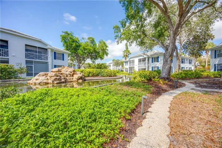 7050  Barrington  CIR, Naples, FL 34108