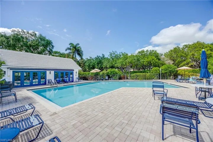 7050  Barrington  CIR, Naples, FL 34108